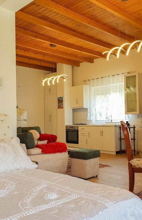 Goliku Villa *