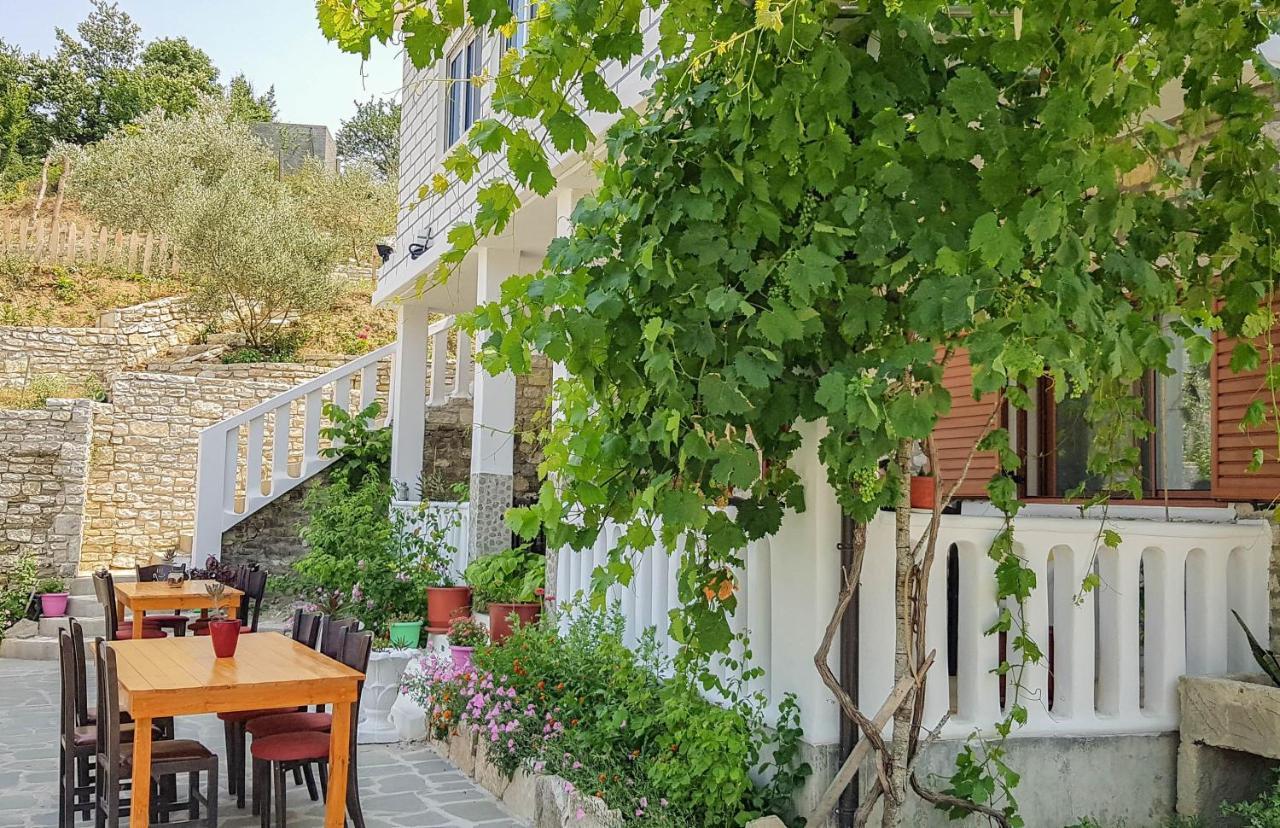 Goliku Villa